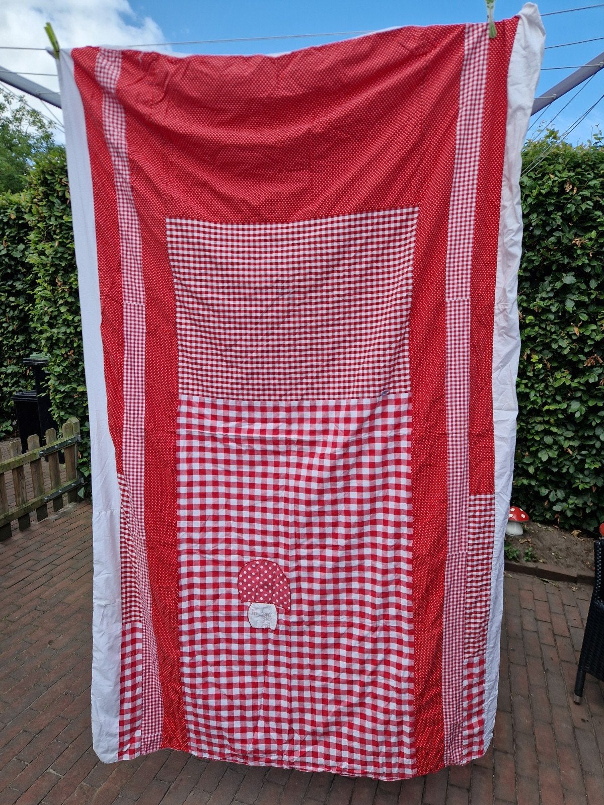 DEKBEDOVERTREK PADDENSTOEL 🍄 RODE GEBLOKT UILTJE, Jongetje of Meisje, Ophalen of Verzenden, Rood, Dekbedovertrek