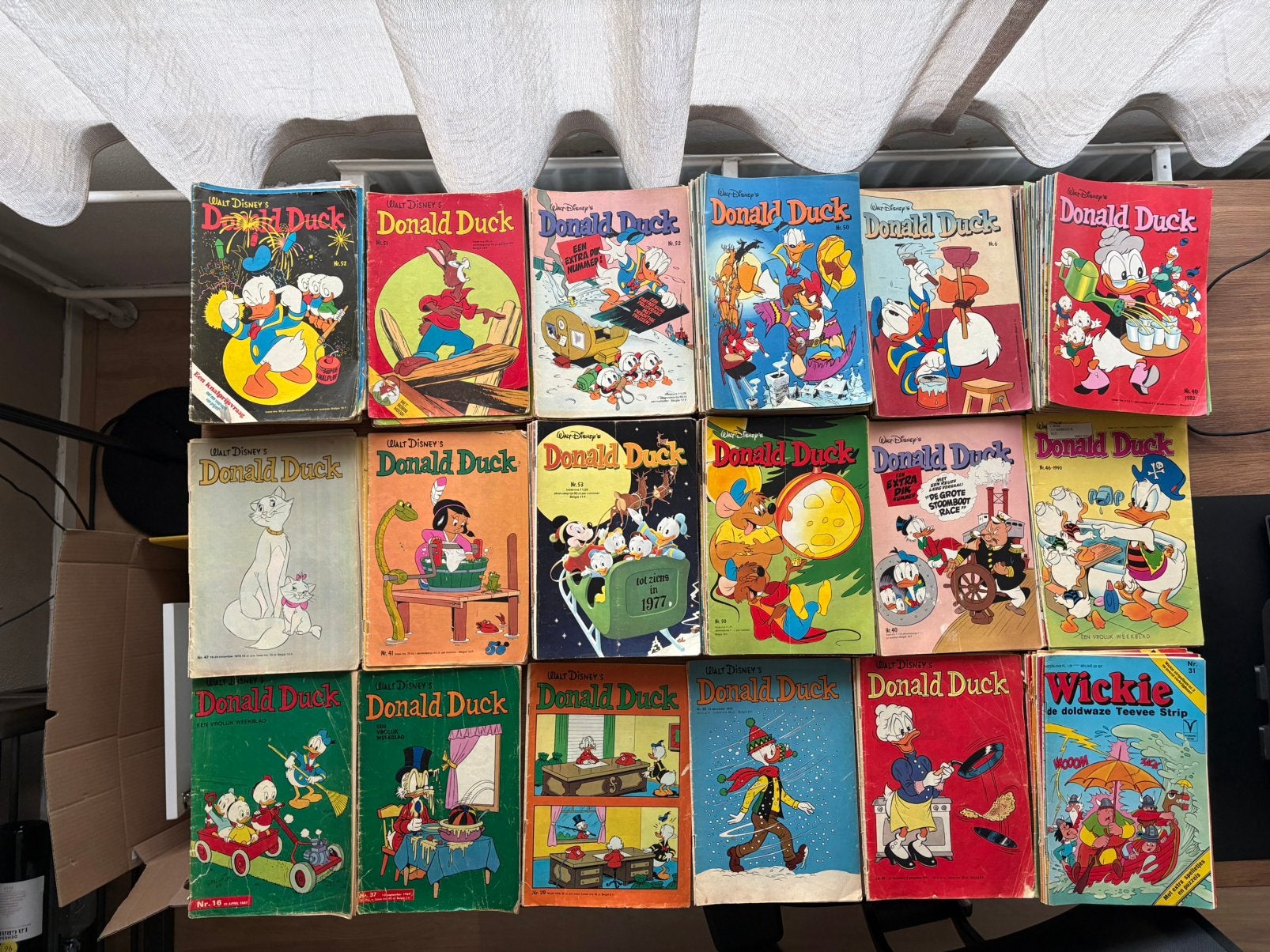 Donald Duck stripboeken 1967-1983 en Wickie, Meerdere stripboeken, Ophalen, Gelezen
