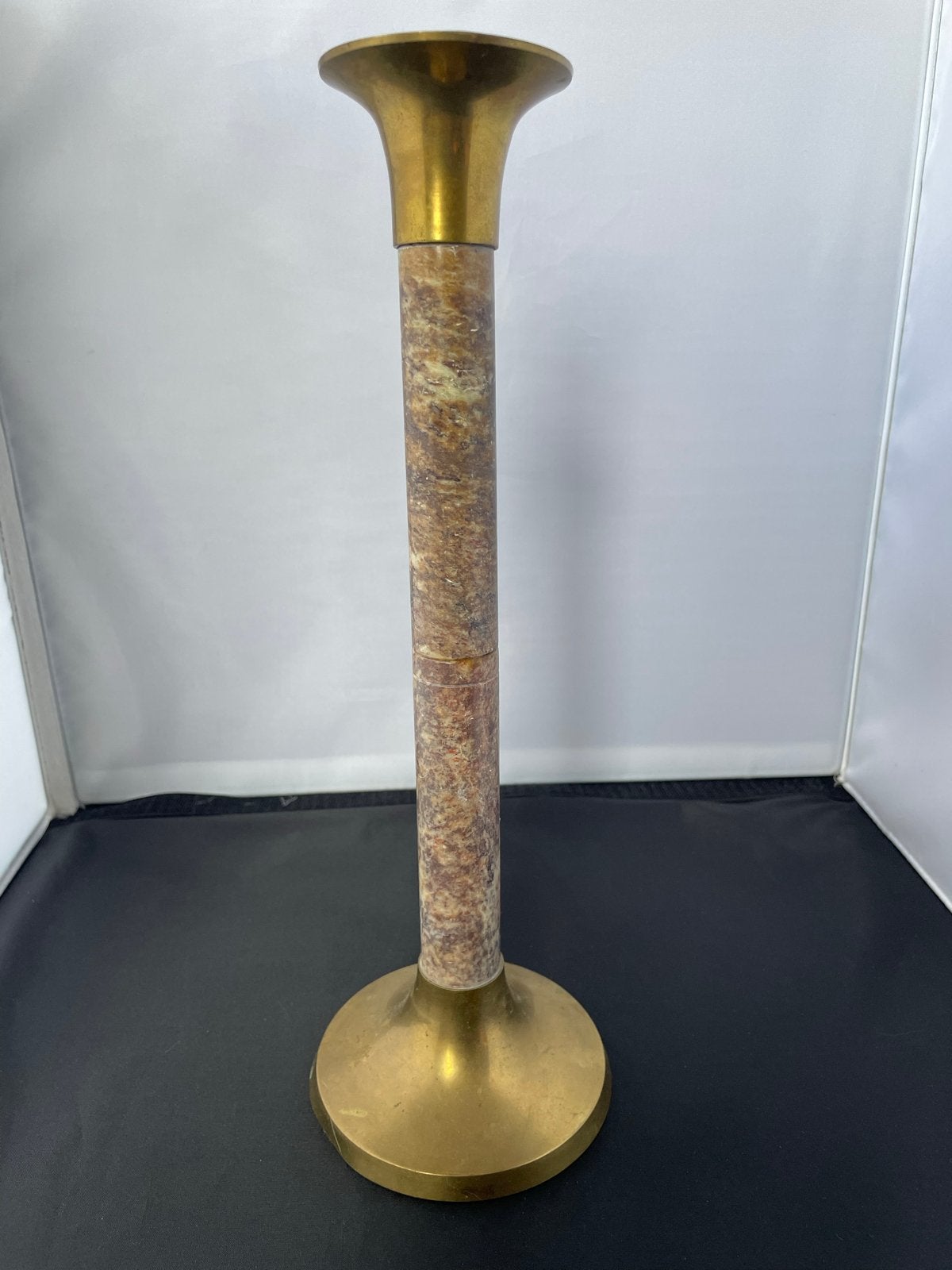 Messing kandelaar met rood marmeren zuil, Antiek en Kunst, Ophalen of Verzenden, Koper of Brons