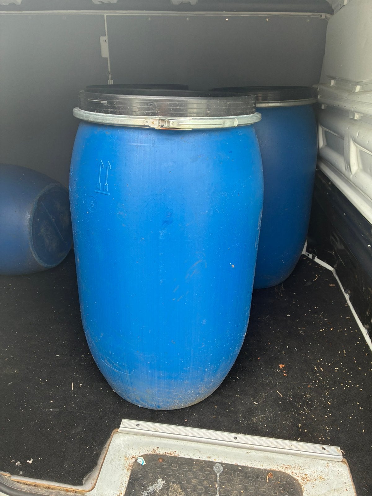 4x 200 liter vat/regenton met deksel en klemring, Ophalen, Kunststof, Gebruikt, 150 liter of meer