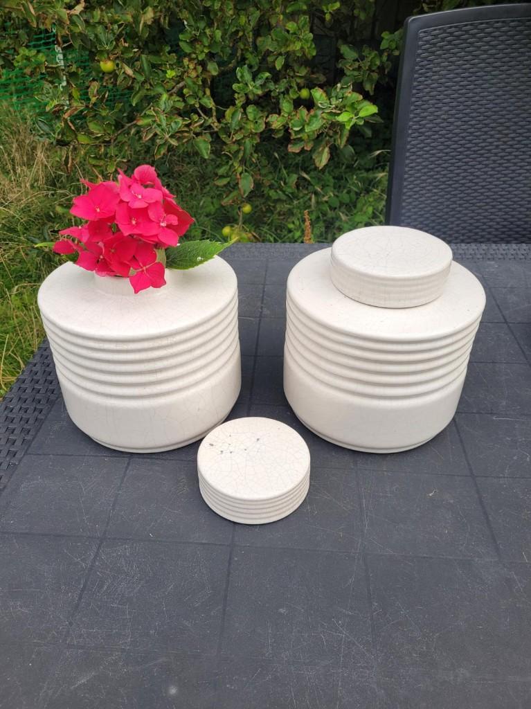 mooie witte vaas met deksel, Overige materialen, ., Rond, Nieuw