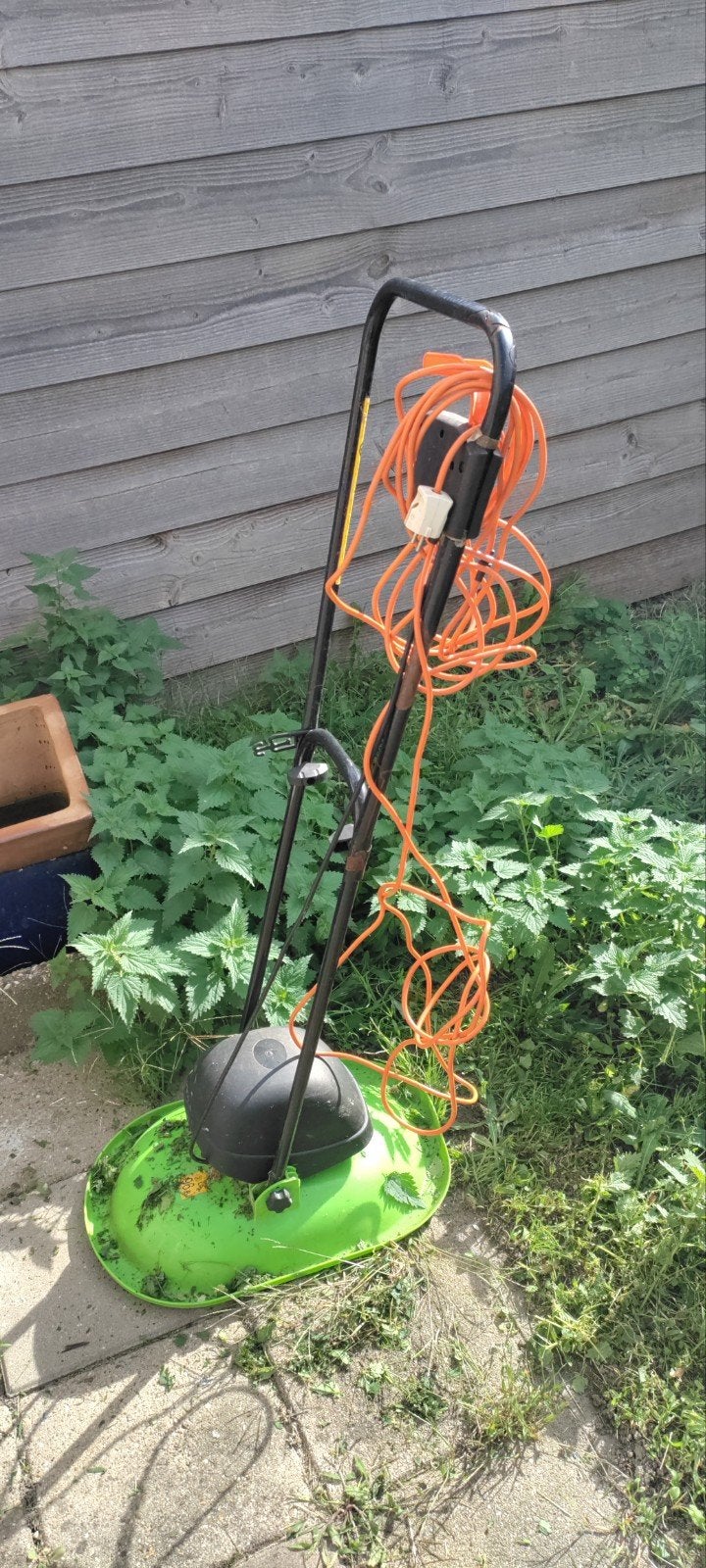 Elektrische zweefmaaier met verlengsnoer, Ophalen, Gebruikt, Elektrische grasmaaier, 30 t/m 39 cm