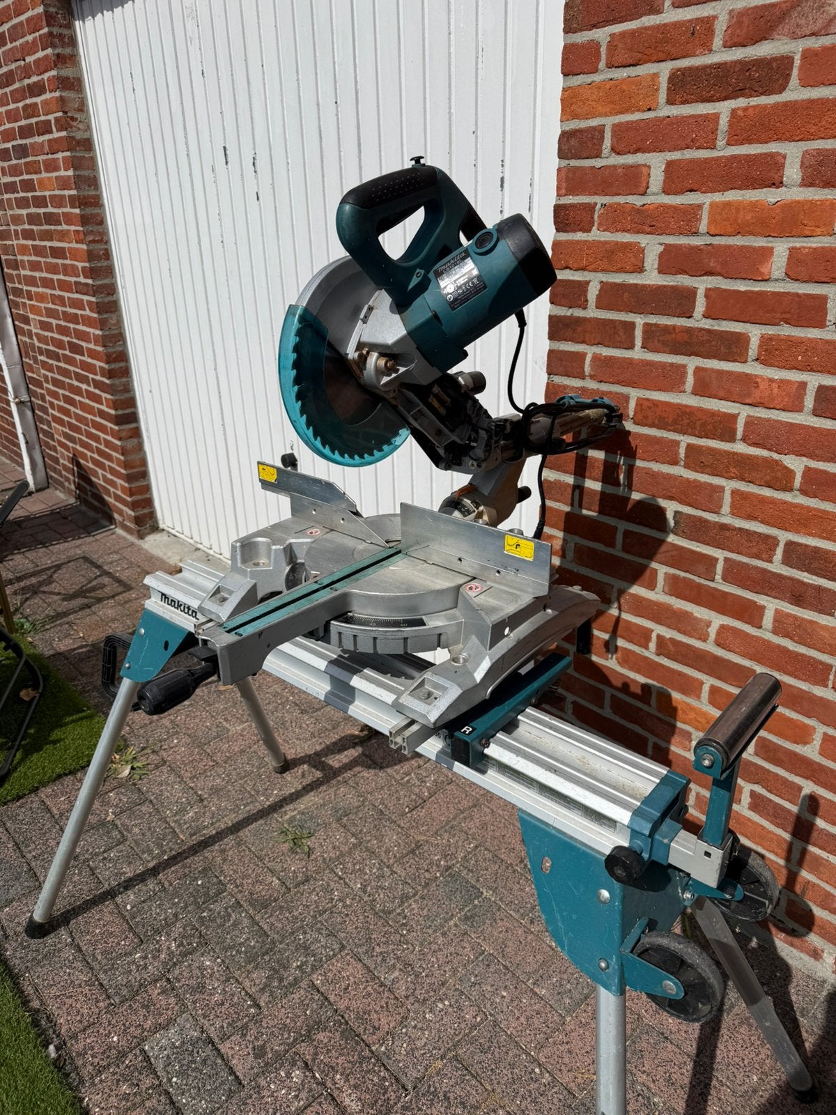Makita afkortzaag, Ophalen, 70 mm of meer, Zo goed als nieuw, Afkortzaag