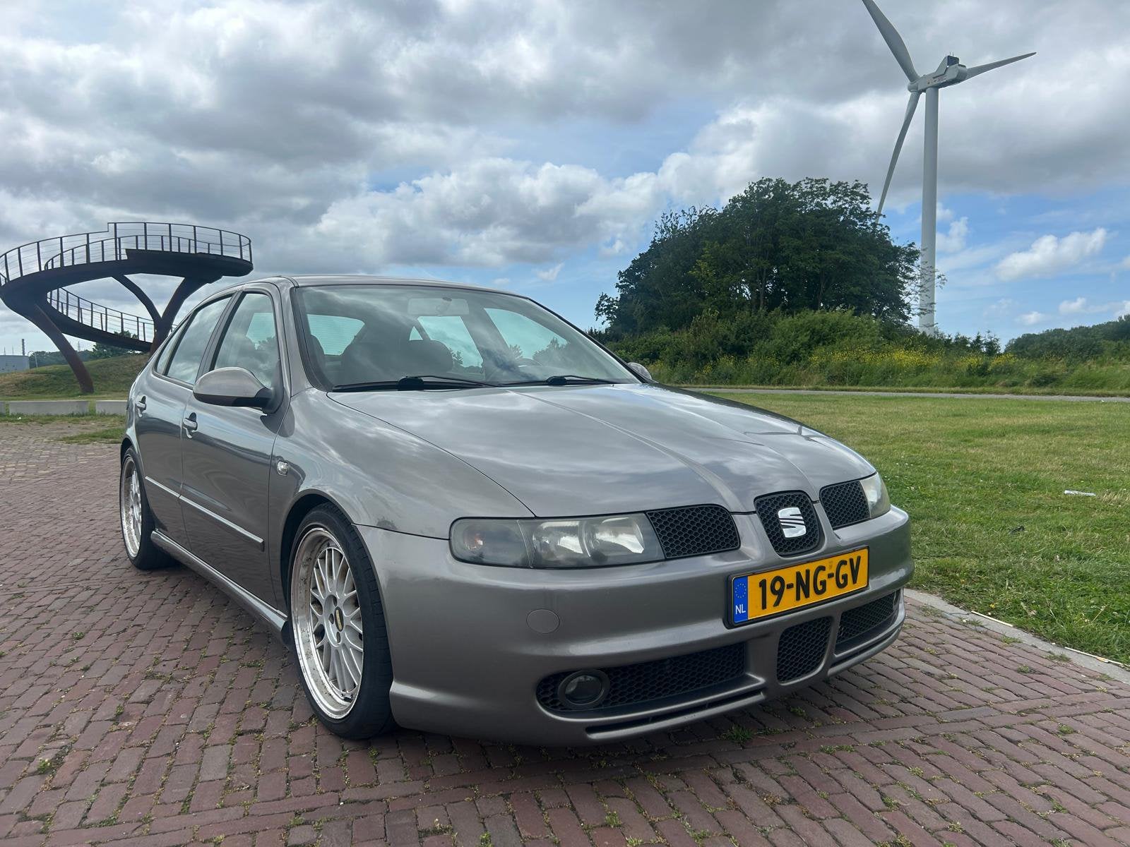 Seat Leon 1.8 20VT 132KW 2003 Grijs, Auto's, Voorwielaandrijving, Stof, 4 cilinders, 1264 kg