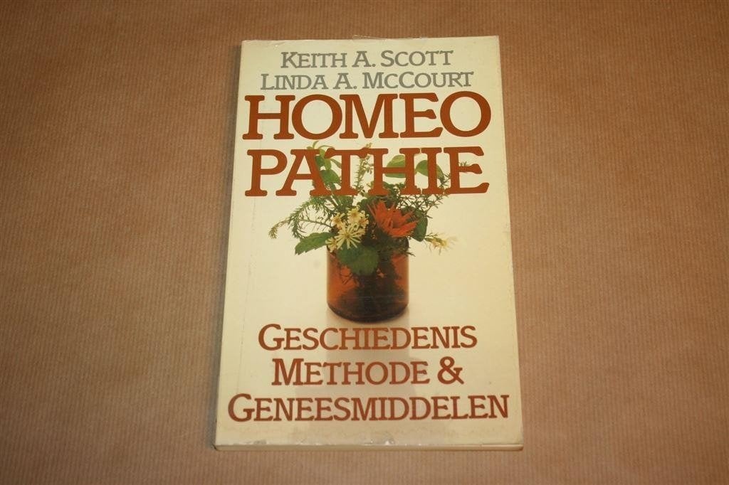 Homeopathie. Geschiedenis, de methode, de geneesmiddelen, Ophalen of Verzenden, Gelezen, Kruiden en Alternatief