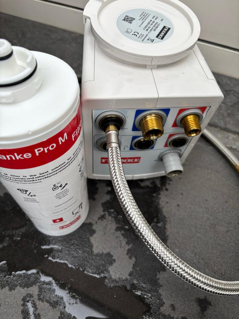 Franke M-Box 3-1 elektronische boiler met filter, Ophalen, Boiler, Zo goed als nieuw, Minder dan 20 liter