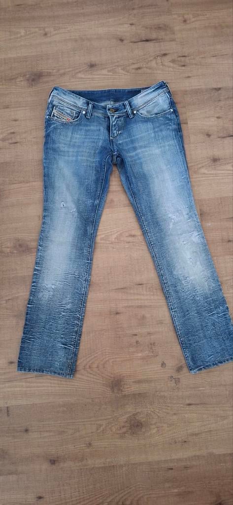 Diesel Jeans Lowky W28 L32, Kleding | Dames, Zo goed als nieuw, Diesel, W28 - W29 (confectie 36), Verzenden