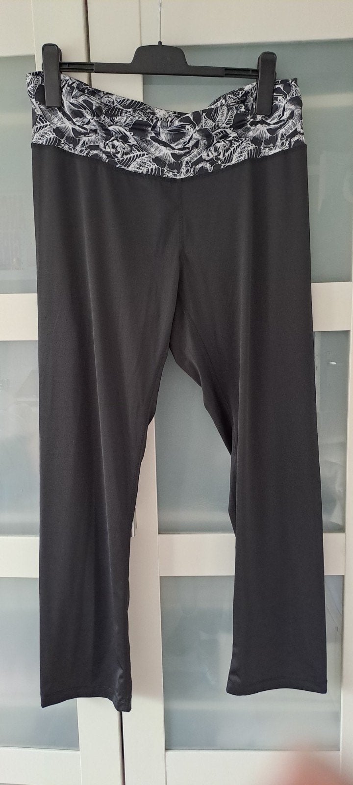 Zwarte sportlegging met patroon - Maat 48/50, Kleding | Dames, Zwart, Maat 46/48 (XL) of groter, Nieuw, Ophalen of Verzenden