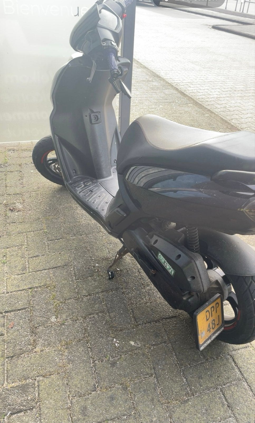 Peugeot Kisbee Scooter - 2018 - Geel Kenteken, Gebruikt, Overige modellen, Maximaal 45 km/u, Ophalen of Verzenden
