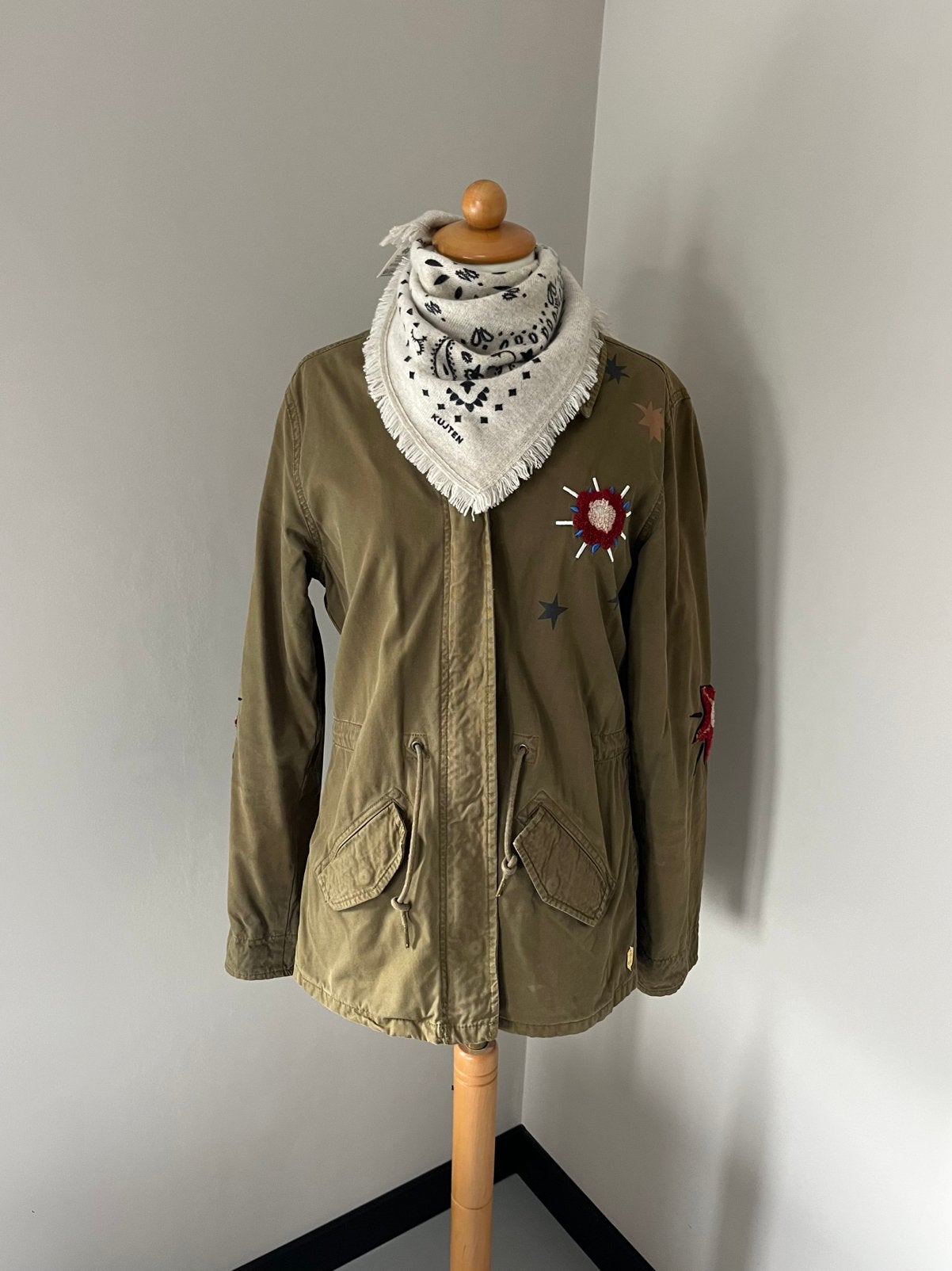 Maison Scotch parka army jas khaki M, Ophalen of Verzenden, Zo goed als nieuw, Maat 38/40 (M), Groen