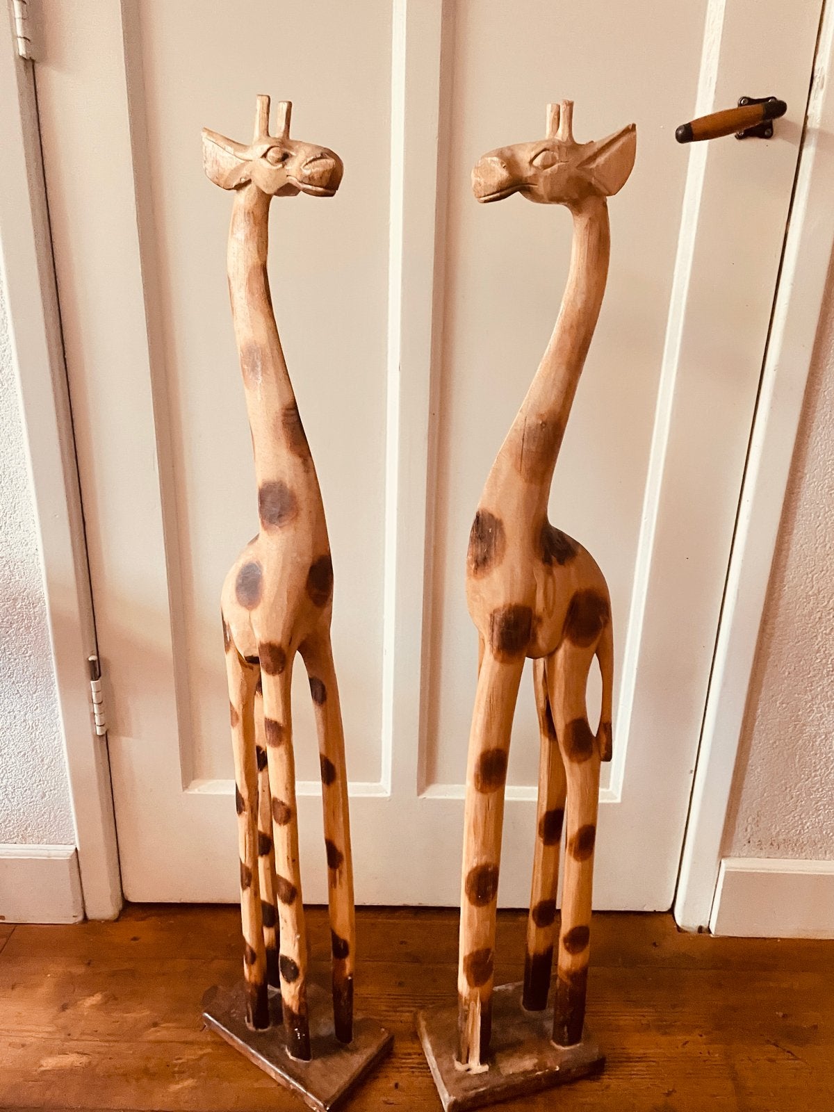 Set van 2 houten giraffen - Decoratieve beelden, Ophalen, Hout, Gebruikt, Overige stijlen