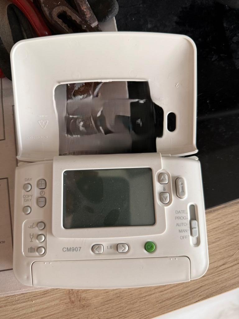 Programmeerbare Honeywell cm907 thermostaat, Doe-het-zelf en Verbouw, Thermostaten, Ophalen of Verzenden, Zo goed als nieuw