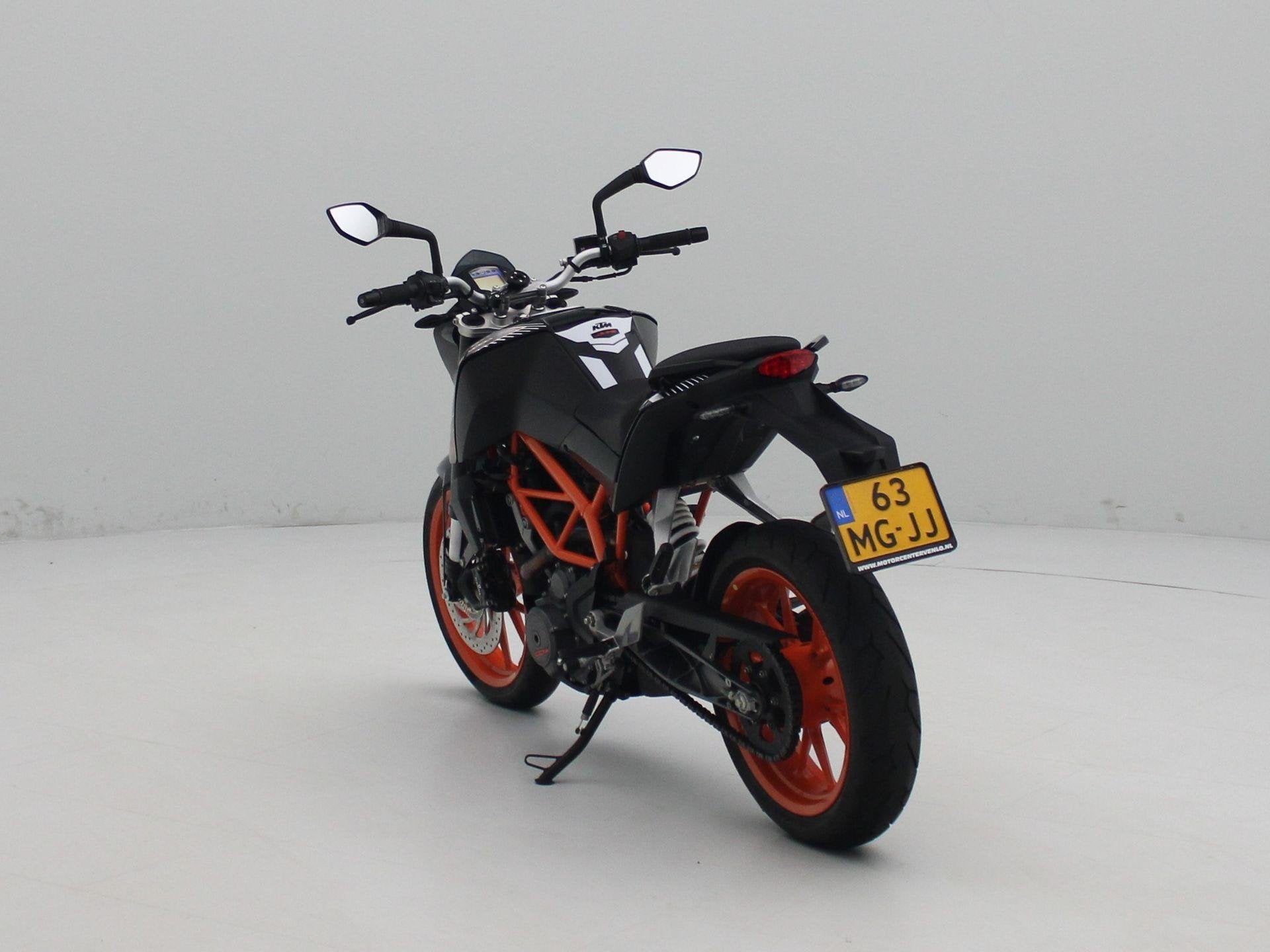 KTM 390 Duke ABS UNIEKE KM. STAND! | 1STE EIGENAAR | NIEUWST, Motoren, 373 cc, Toermotor, KTM Sportmotorcycle Nederland, ABS