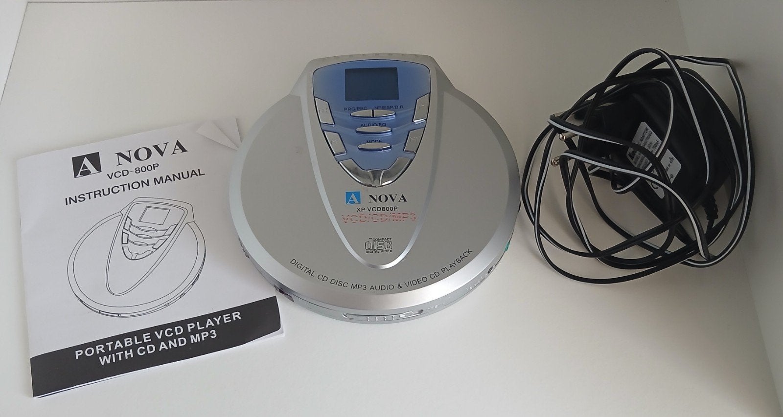 Goedwerkende Nova Discman VCD-800P MP3 incl Adapter, Ophalen of Verzenden, Discman