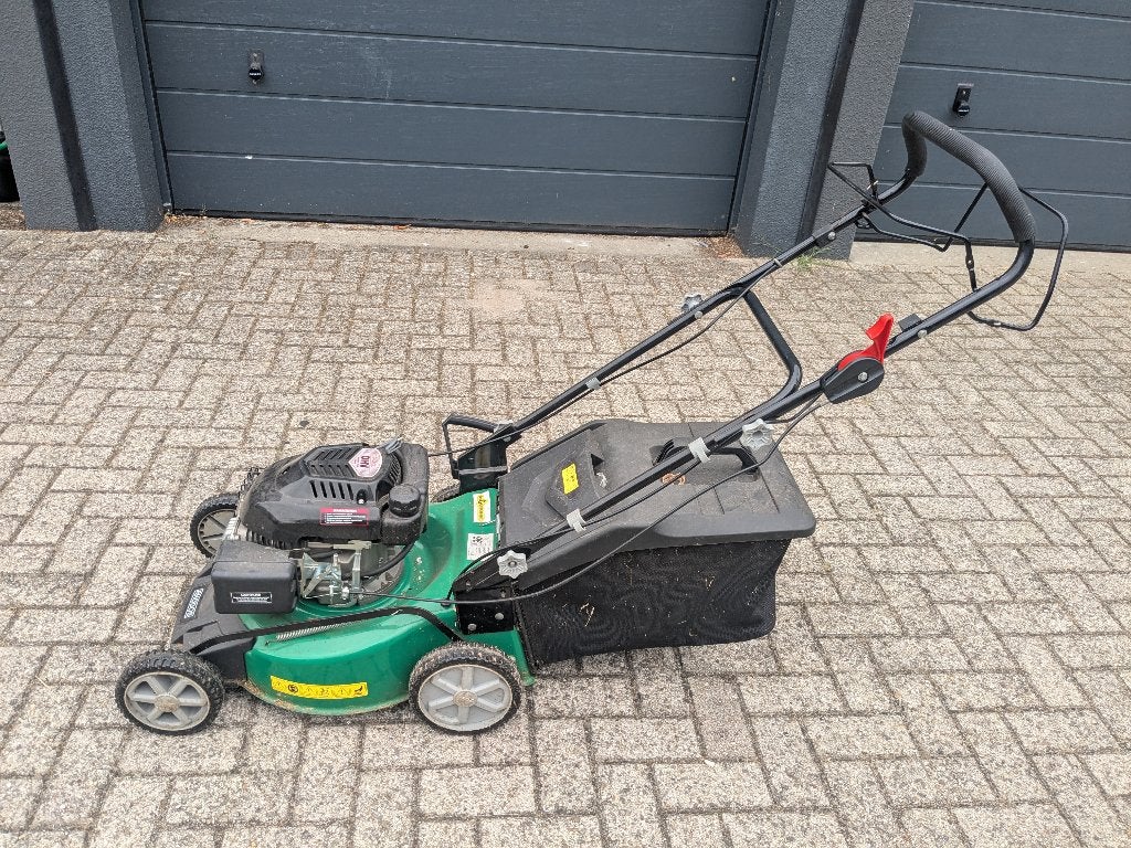 Benzine circel grasmaaier 140 cc merk Rhodos, Ophalen, Cirkelmaaier, Zo goed als nieuw, Benzine-grasmaaier