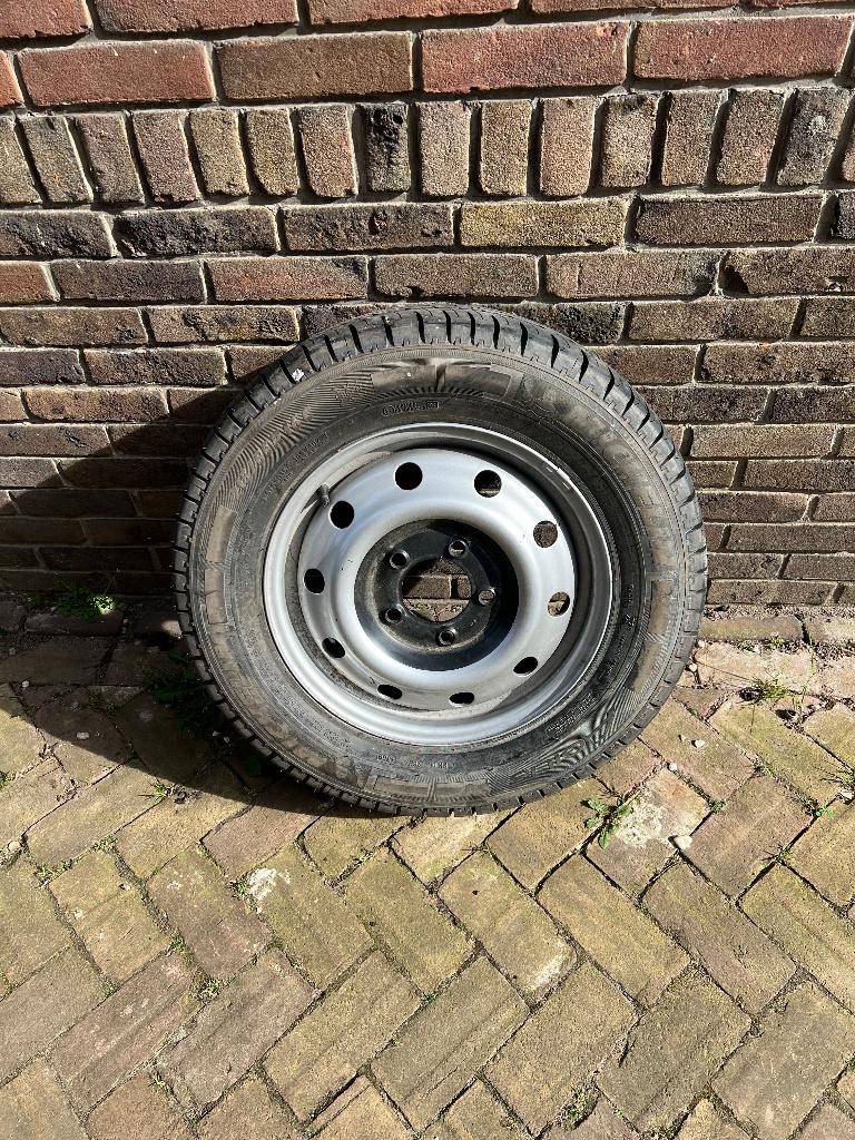 Wiel met Michelin band Agilis 175/65 r16c, Ophalen, Nieuw, Overige automerken