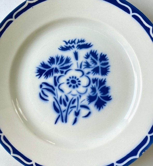 Vintage Frans ontbijtbordje met blauwe rand en bloemen, Ophalen of Verzenden