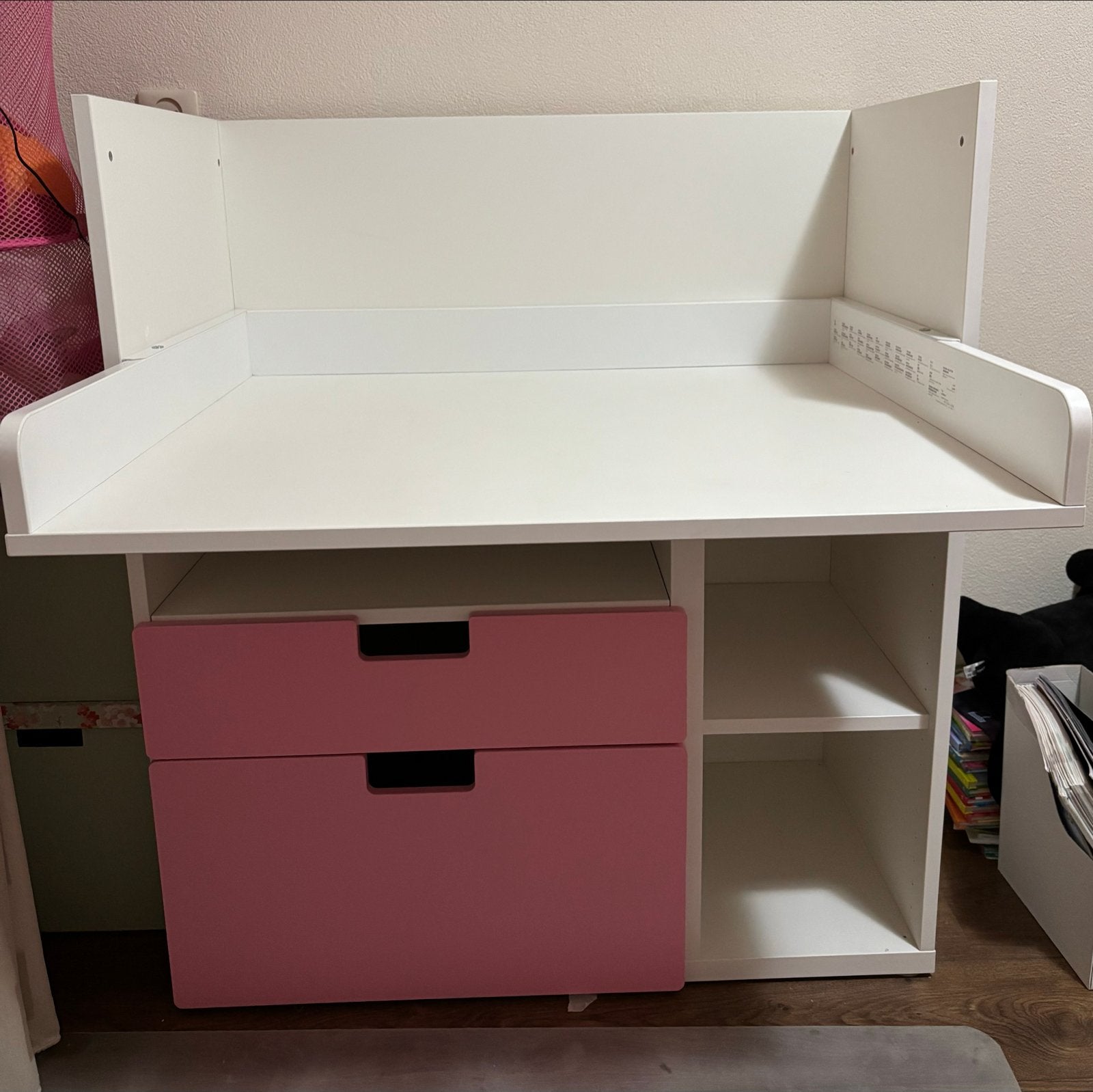 Smastad Roze/witte bureau/commode en 2 kledingkasten, Ophalen, 50 tot 70 cm, Zo goed als nieuw, 75 tot 100 cm