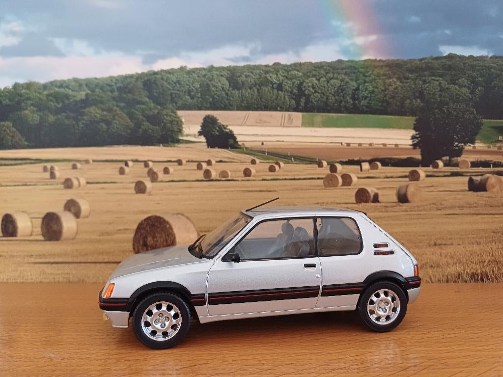 Peugeot 205 1.9 GTI 1989 Gris Futura Whitebox nieuw in OVP, Hobby en Vrije tijd, Modelauto's | 1:24, Ophalen of Verzenden, Nieuw