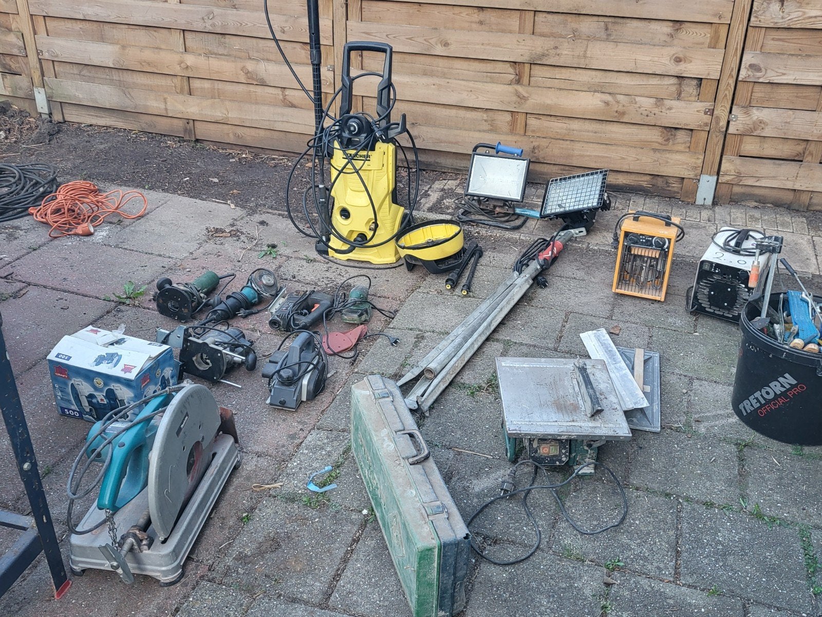 divers gereedschap, Ophalen