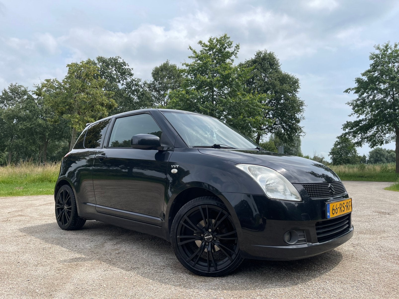 Suzuki Swift 1.5 3D 2005 Zwart, Voorwielaandrijving, 15 km/l, 40 €/maand, 4 cilinders