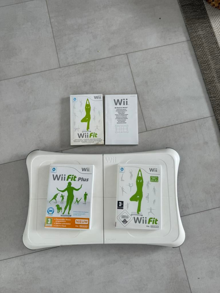 Balancebord + wii fit en wii fit plus!, Spelcomputers en Games, 1 speler, Ophalen of Verzenden, Zo goed als nieuw, Vanaf 3 jaar
