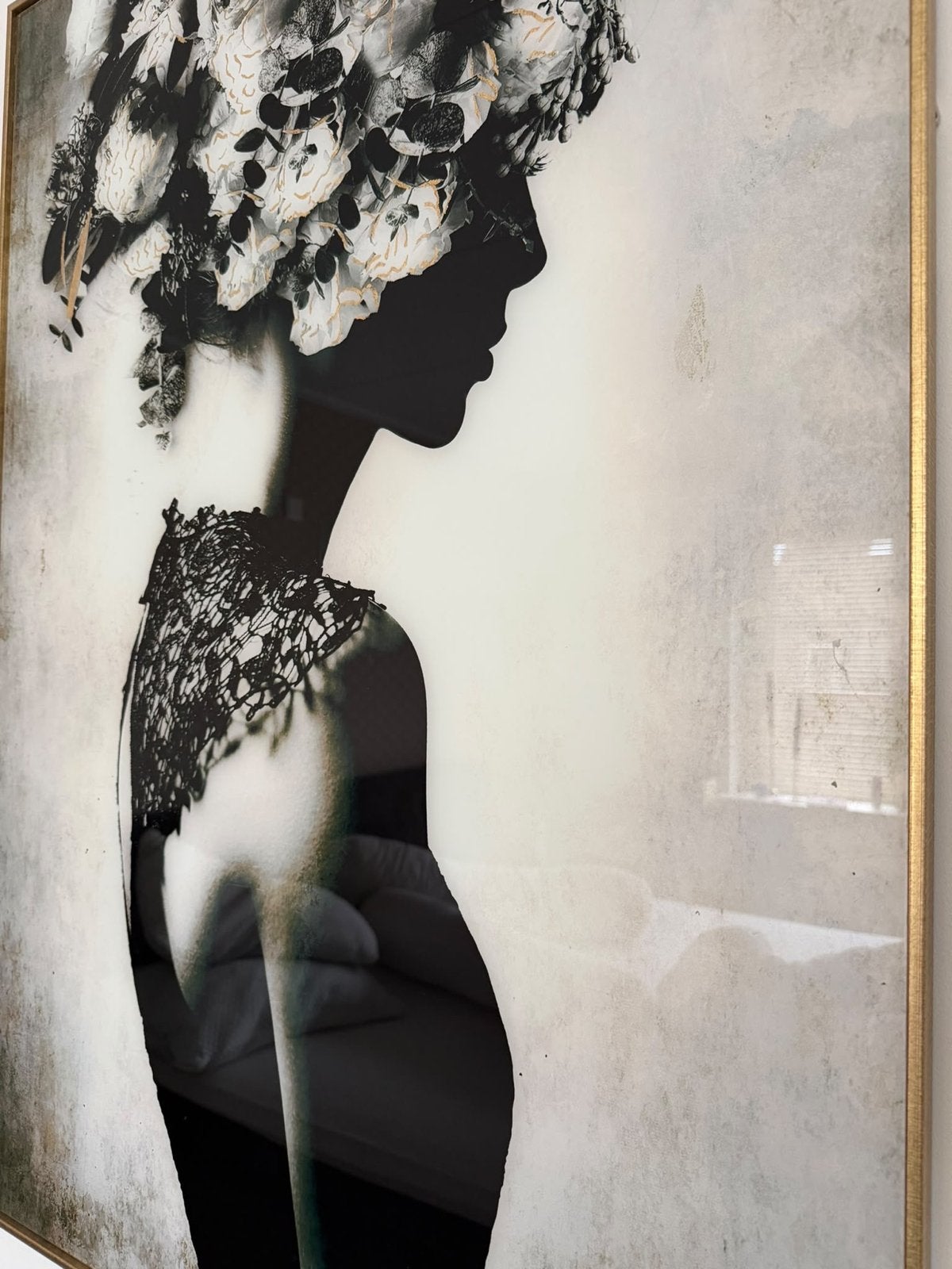 Modern schilderij: Vrouw met bloemen in haar haar, Ophalen, Figuren, Glas, Achter glas