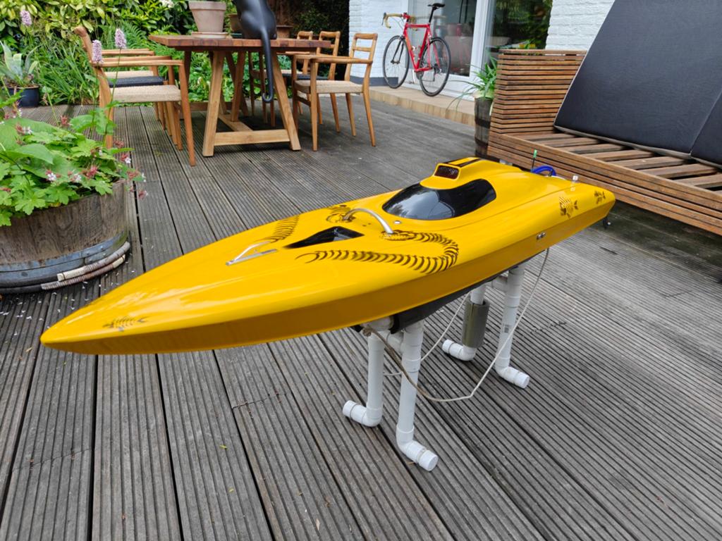 RCMK rc powerboat, Hobby en Vrije tijd, Modelbouw | Boten en Schepen, Ophalen of Verzenden