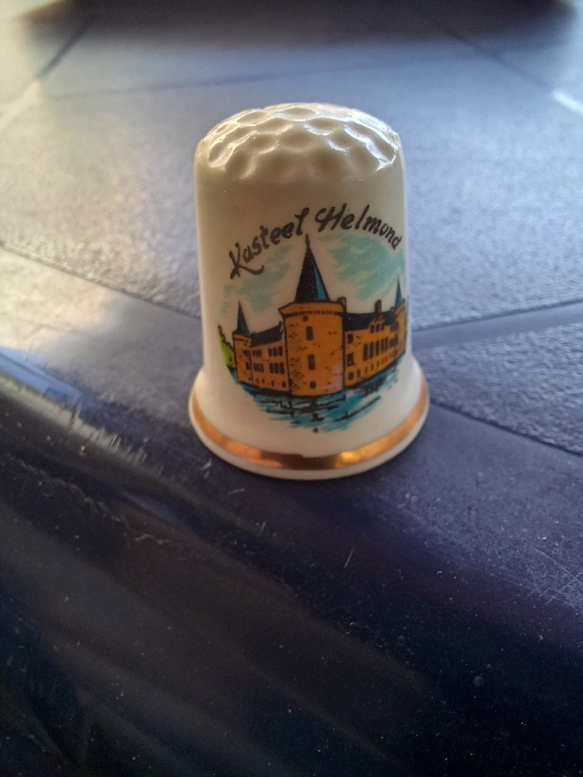 Vingerhoedje Kasteel Helmond, Ophalen of Verzenden, Gebruikt, Nederland