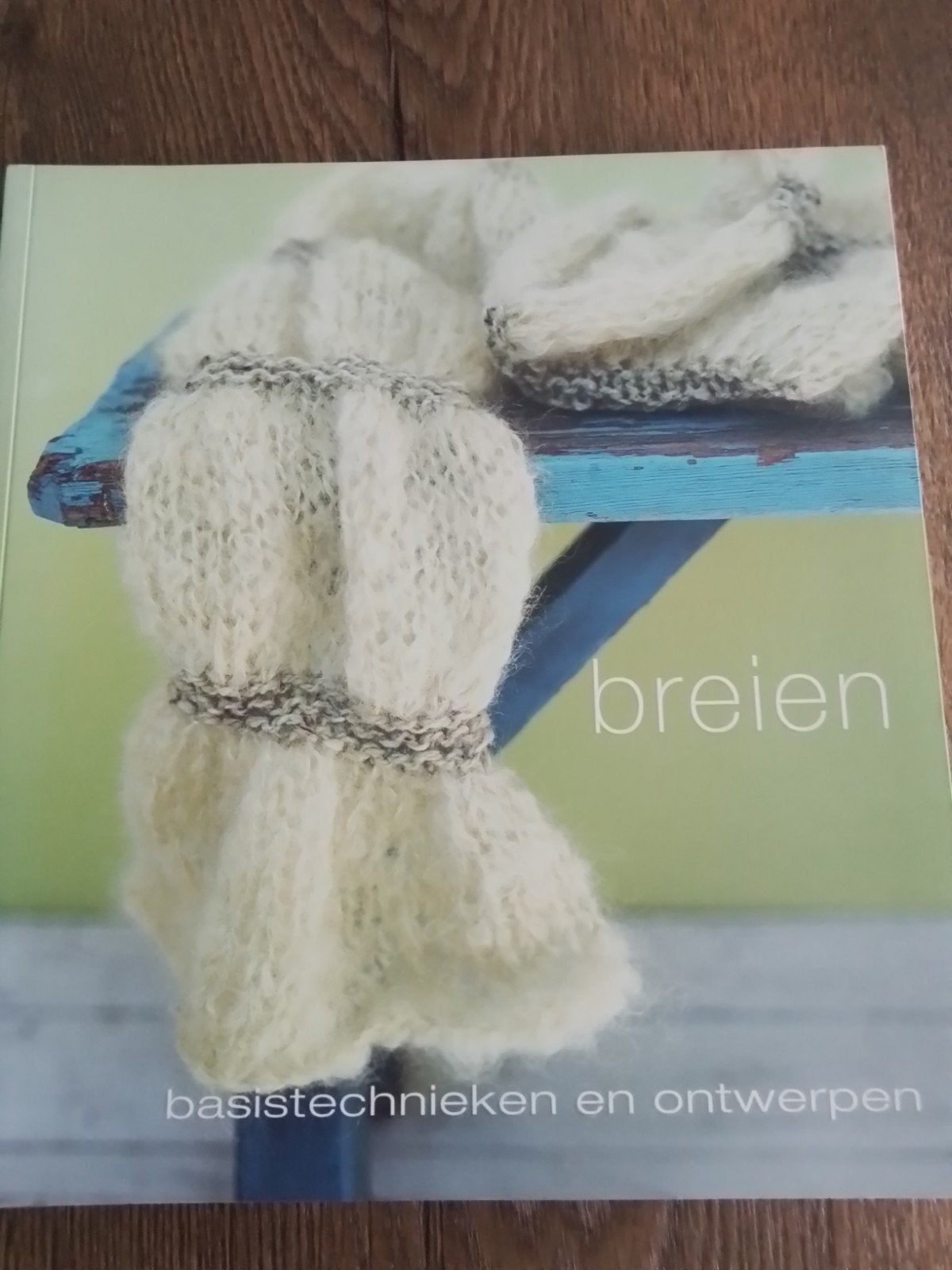 breien, basistechnieken en ontwerpen, Ophalen of Verzenden, Zo goed als nieuw, Breien, Patroon of Boek
