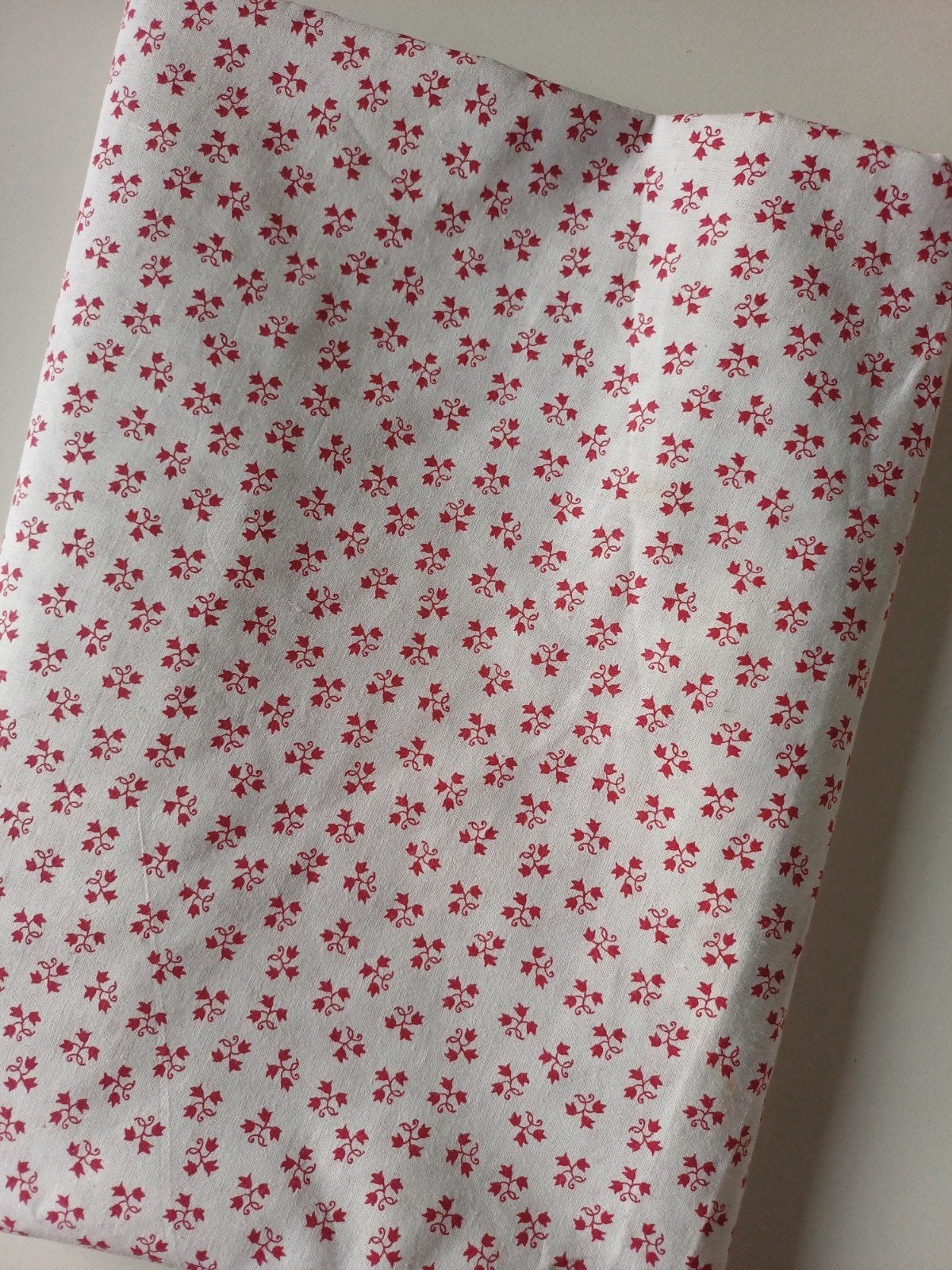 Lap stof Katoen Vintage bloemetjes nieuw, Nieuw, Ophalen of Verzenden, 30 tot 120 cm, Katoen