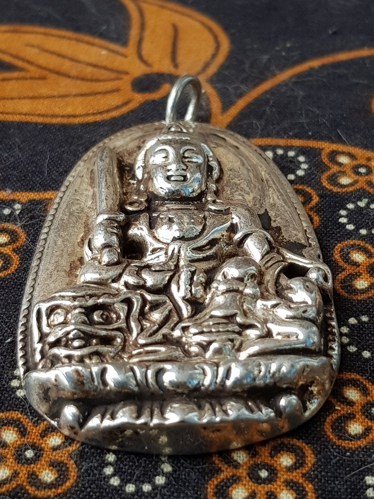 Mooie oude Oosterse Boeddha hanger van zilverbrons 6 cm., Zilver, Sieraad, Handgemaakt, Ophalen of Verzenden