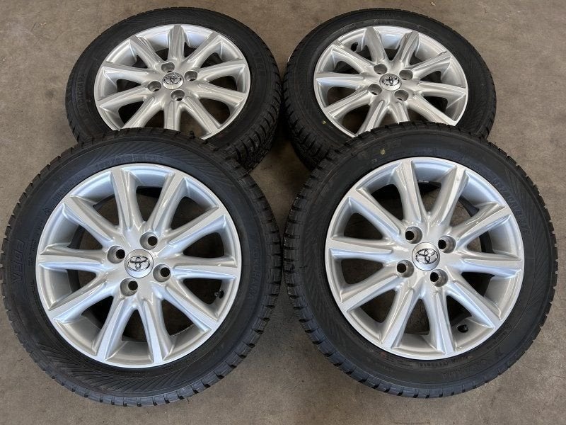 15 inch originele velgen + winterbanden Toyota Aygo