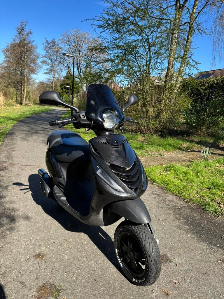 Piaggio zip sp h2o 2005, Fietsen en Brommers, Scooters | Piaggio, Zo goed als nieuw, Zip, Maximaal 45 km/u, Benzine, Ophalen