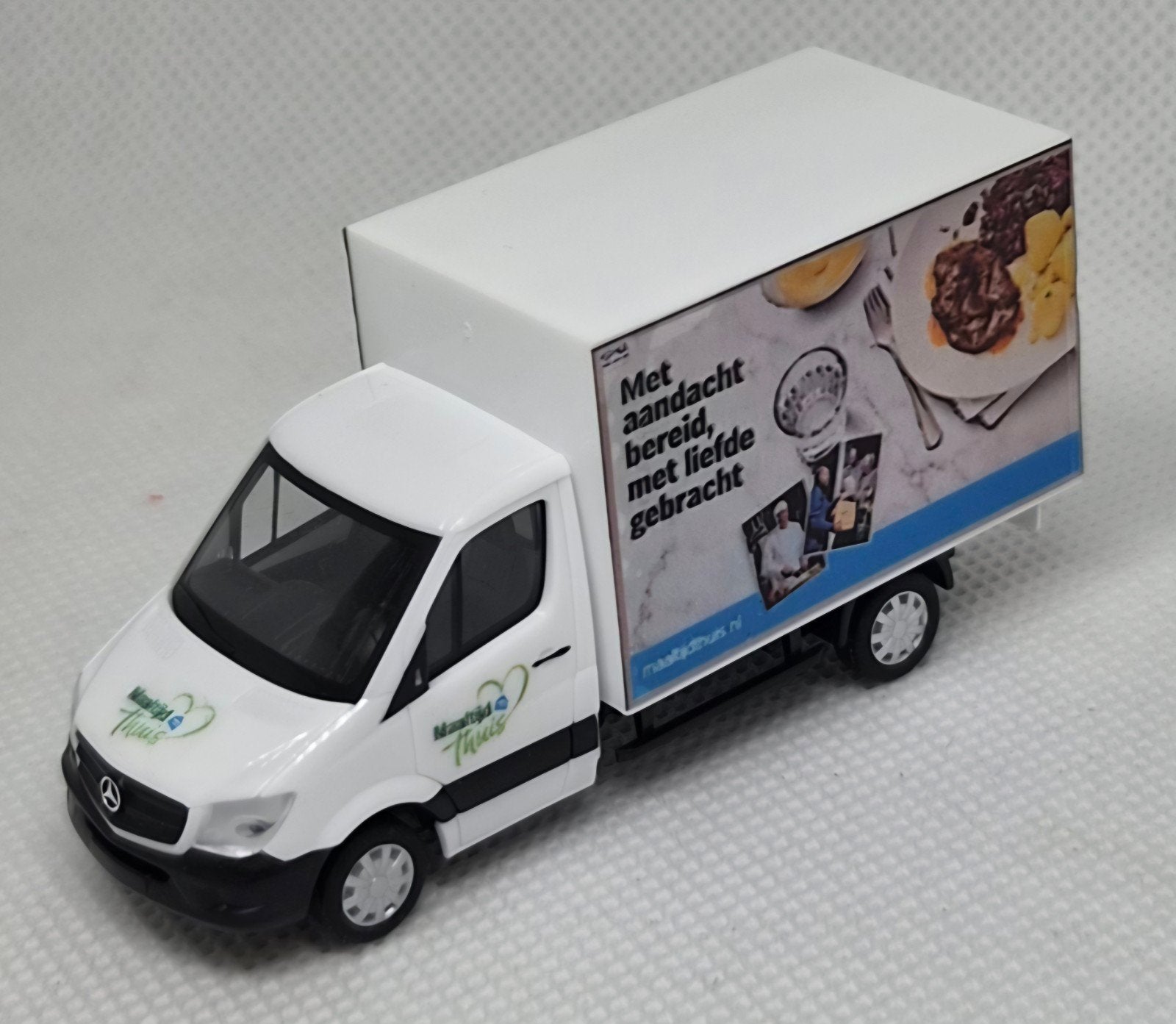MB Sprinter Maaltijd Thuis AH Eigenbouw, Hobby en Vrije tijd, Modelauto's | 1:87, Ophalen of Verzenden, Zo goed als nieuw, Auto