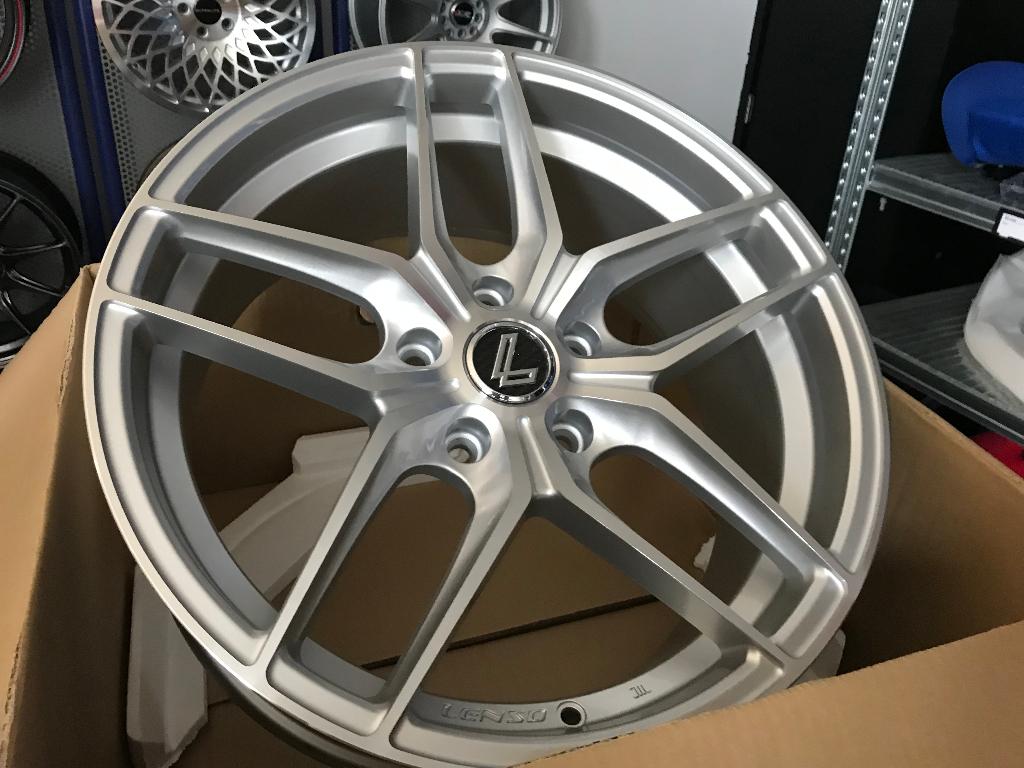 Lenso Jager Bayern Silver 18 x 8.0J ET42 5x112, Auto diversen, Ophalen of Verzenden