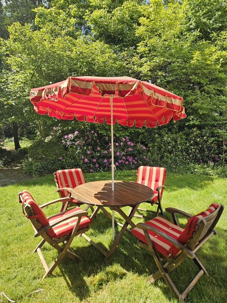 Compleet houten tuinset met parasol, Ophalen, 4 zitplaatsen, Gebruikt, Tuinset