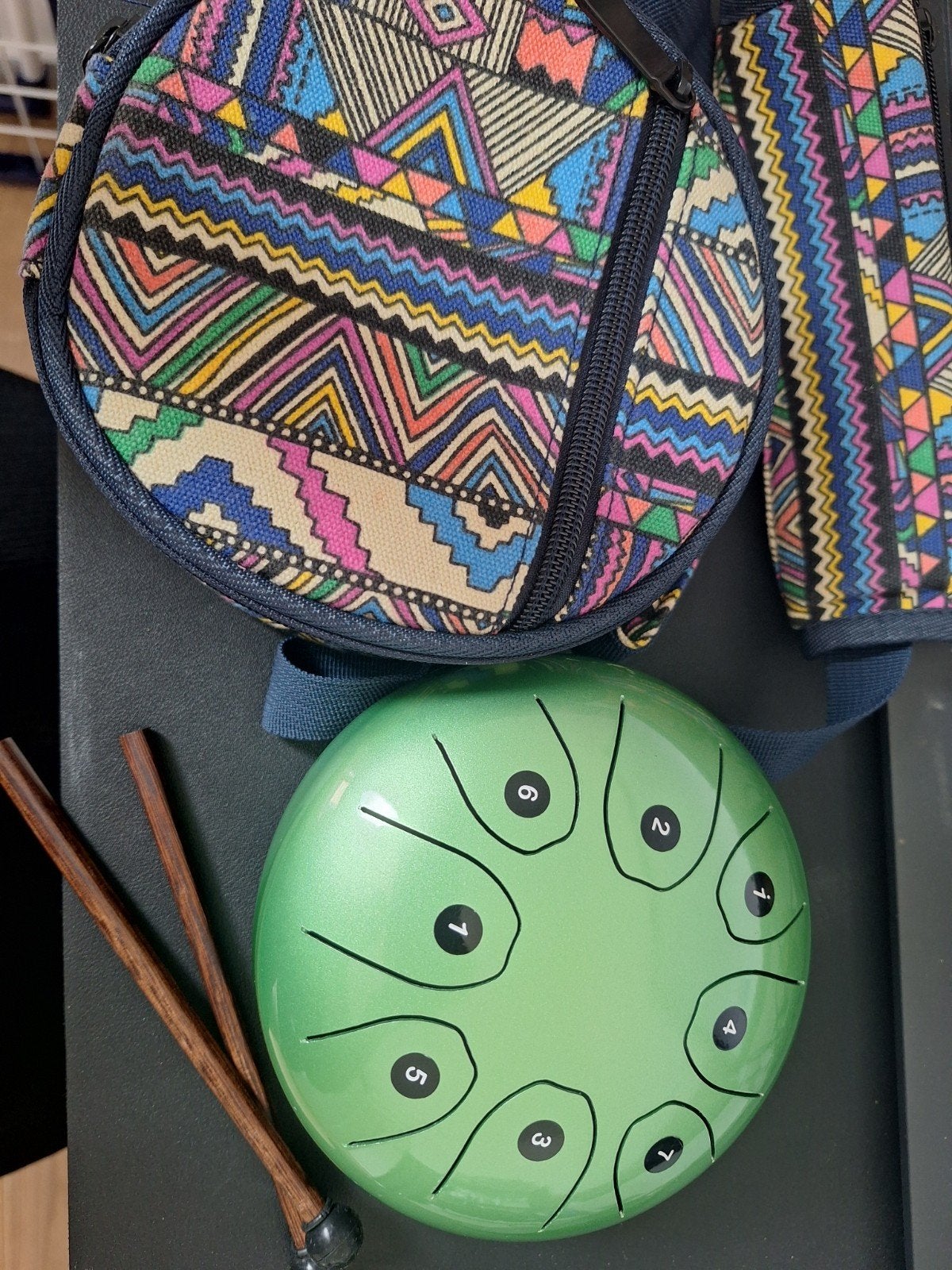 Stalen Tongtrommel 14 cm (Steel Tongue Drum) met tas+stokken, Muziek en Instrumenten, Ophalen of Verzenden, Zo goed als nieuw