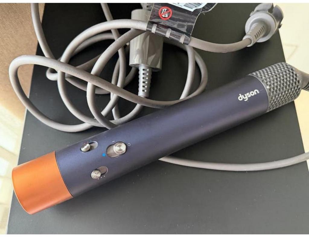 Gratis Dyson Airwrap!  Bellen niet berichten, Sieraden, Tassen en Uiterlijk, Uiterlijk | Haarverzorging, Ophalen of Verzenden