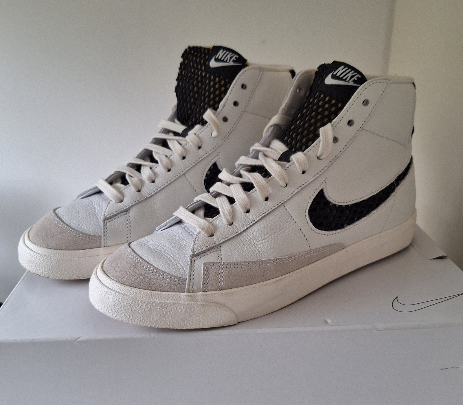 Nike sneakers hoog model, Wit, Nike, Ophalen of Verzenden, Zo goed als nieuw