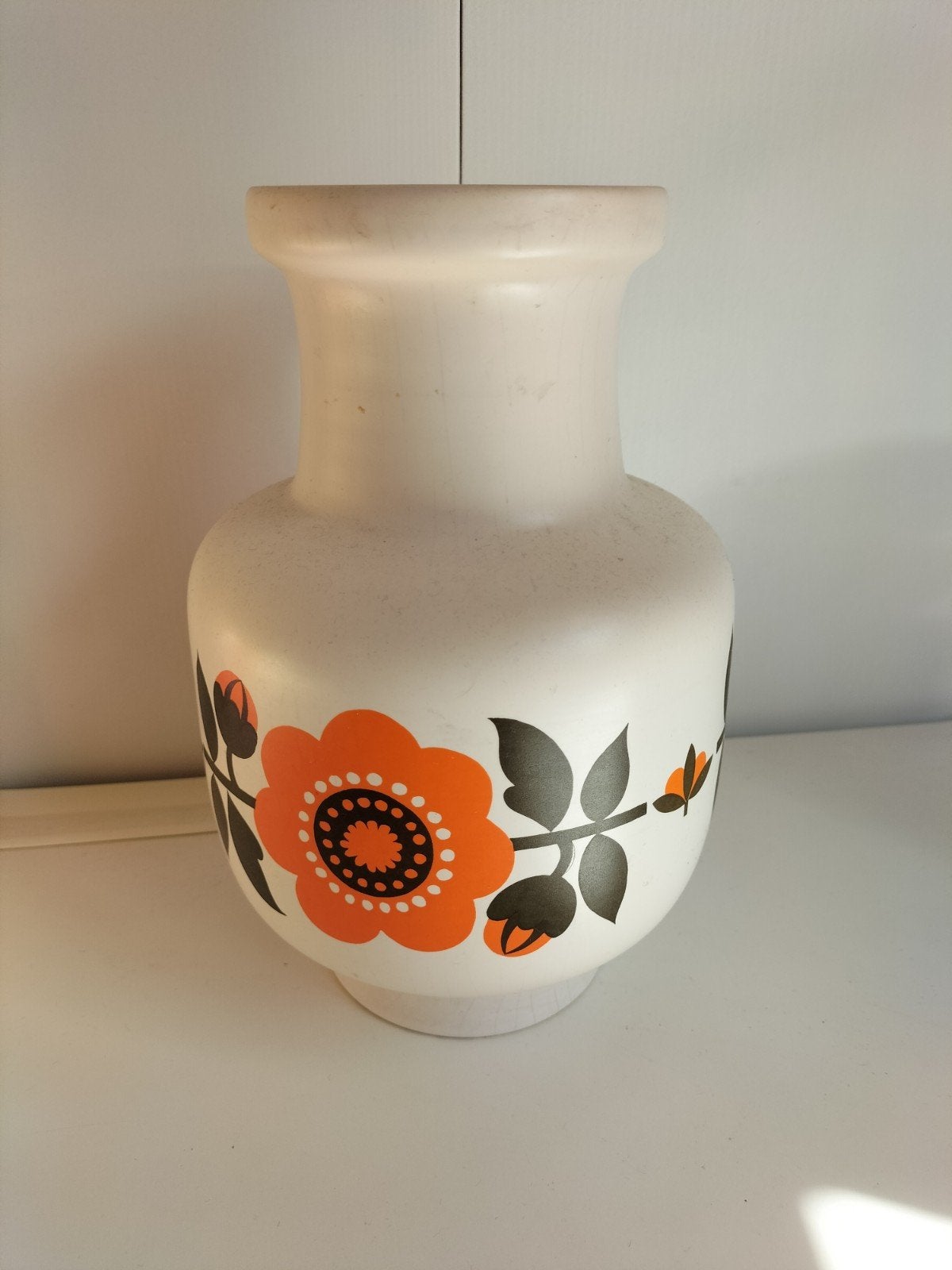 Vintage Flora Keramiek Gouda Holland vaas - Oranje bloemen, Antiek en Kunst, Ophalen of Verzenden