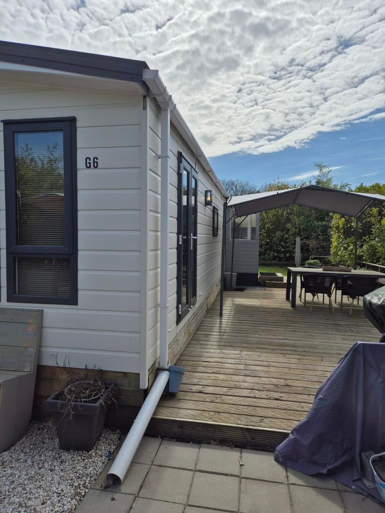 Instapklaar chalet met jonge airco en CV-ketel, Caravans en Kamperen, Stacaravans
