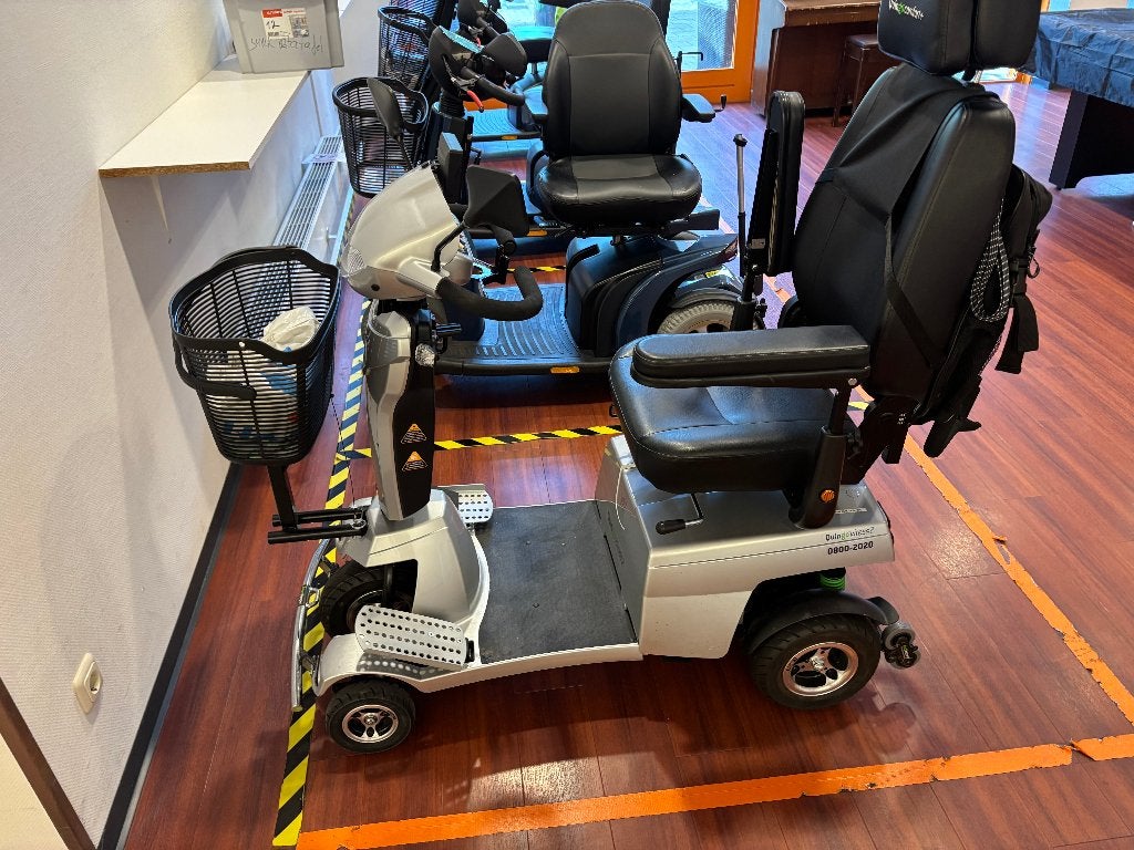 Scootmobiel 1 jaar oud, Ophalen, 16 t/m 25 km, 16 km/u of meer, Quingo