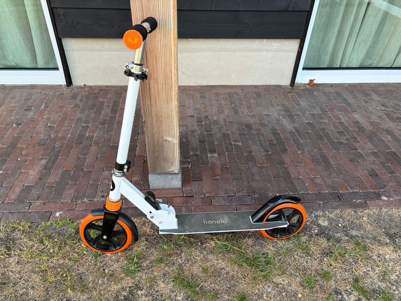Step lionelo voor kinderen en volwassenen, Ophalen, Zo goed als nieuw, Gewone step
