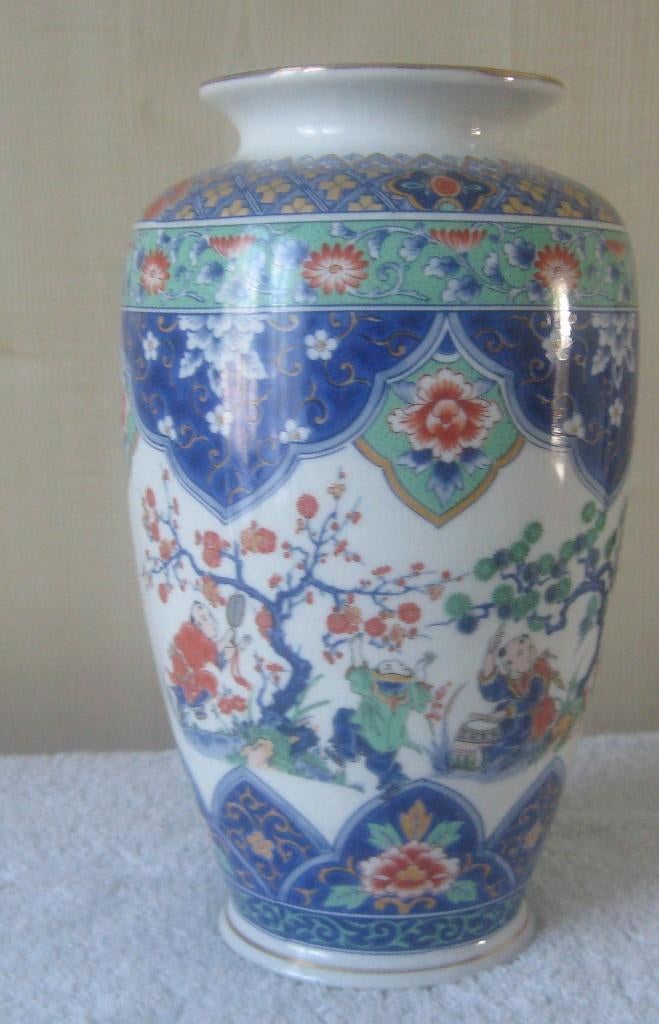 Chinese vaas (hoog 28 cm), Antiek en Kunst, Antiek | Porselein, Ophalen of Verzenden