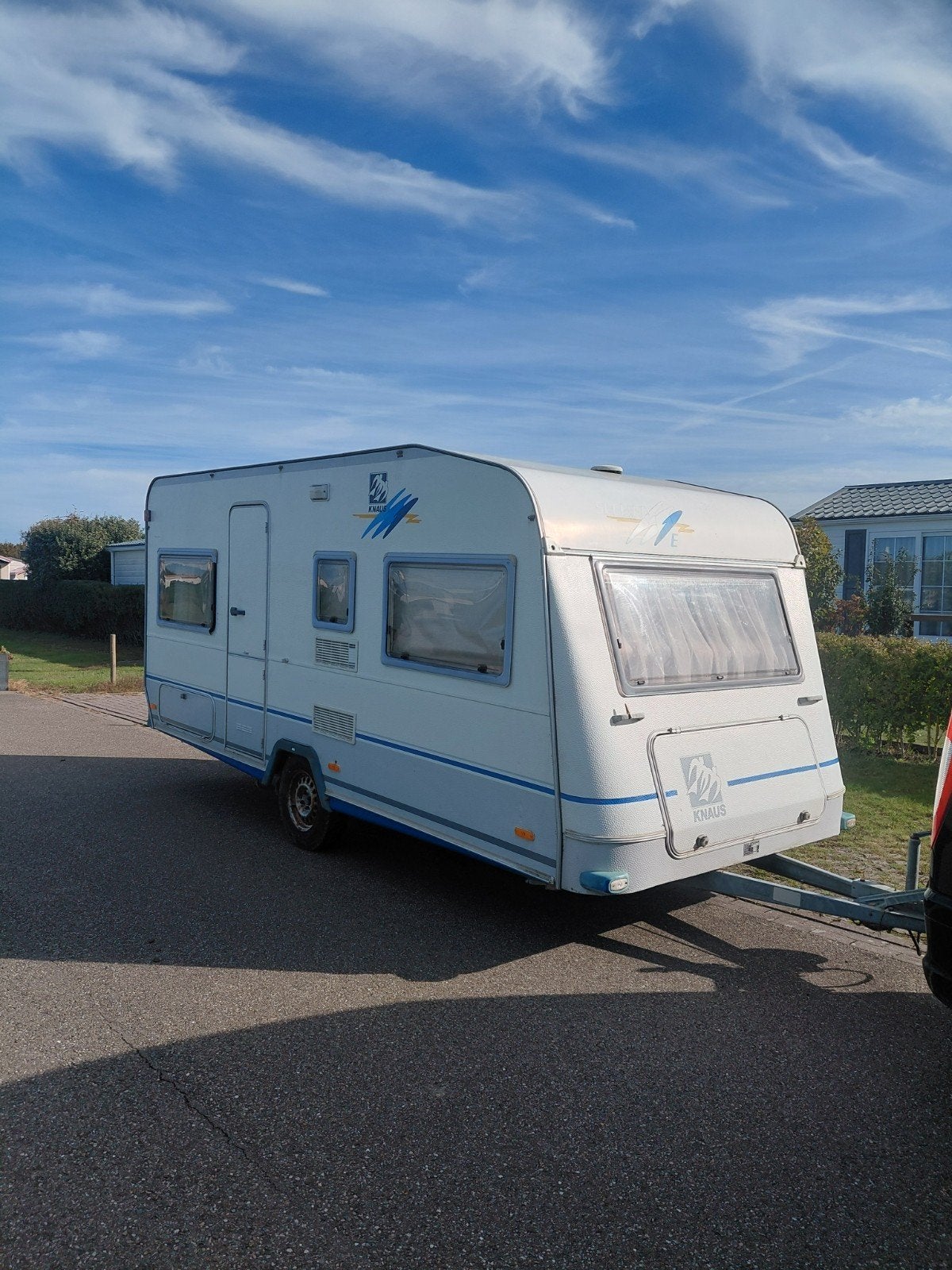 4 persoons KNAUS SÜDWIND 840 Bouwjaar 1997 met kenteken, Rondzit, Schokbreker, Bedrijf, 750 - 1000 kg