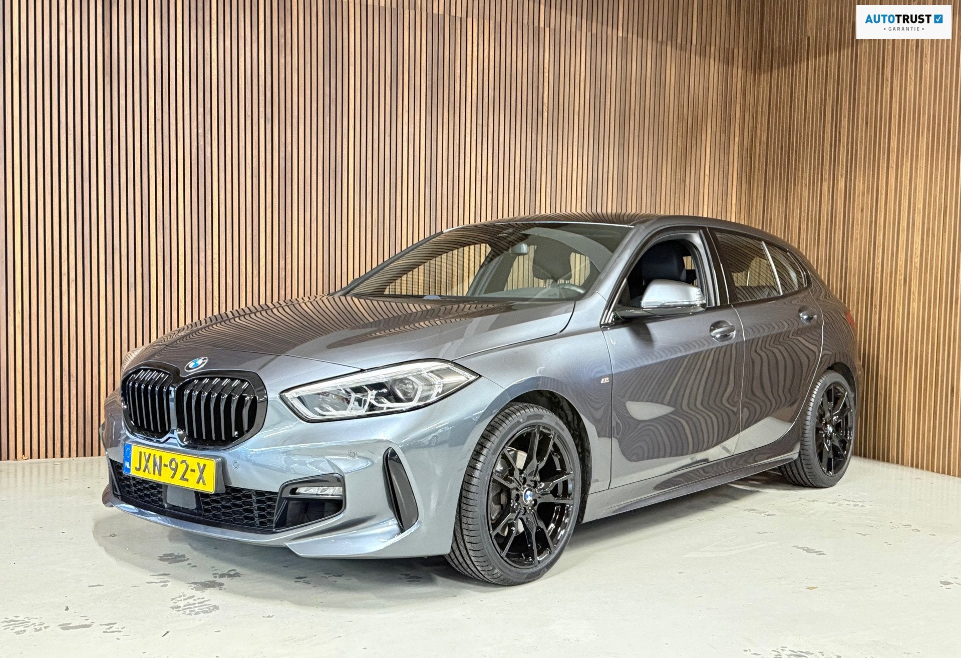 BMW 1-serie 116i - M - Sport -, Auto's, BMW, Gebruikt, Automatische klimaatregeling, Leder en Stof, Bedrijf