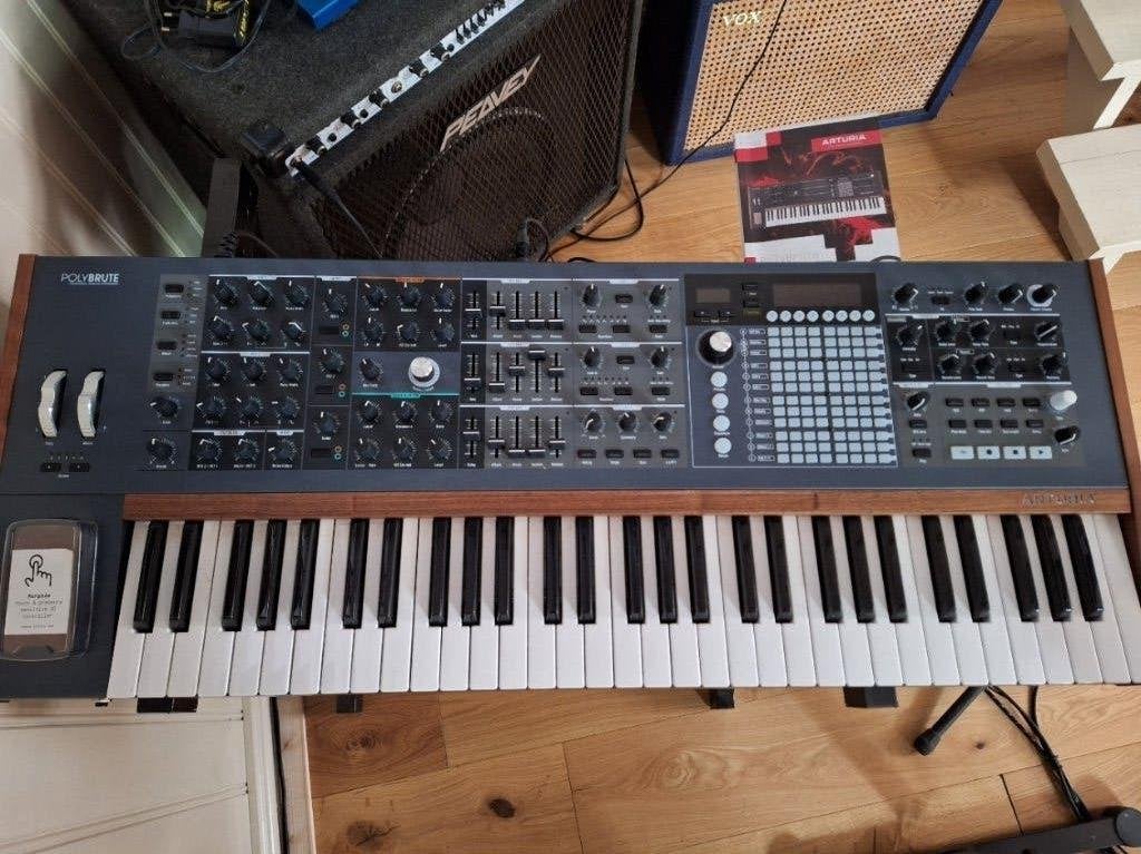 Arturia Polybrute synthesizer, 61 toetsen, Zo goed als nieuw, Met midi-aansluiting, Ophalen