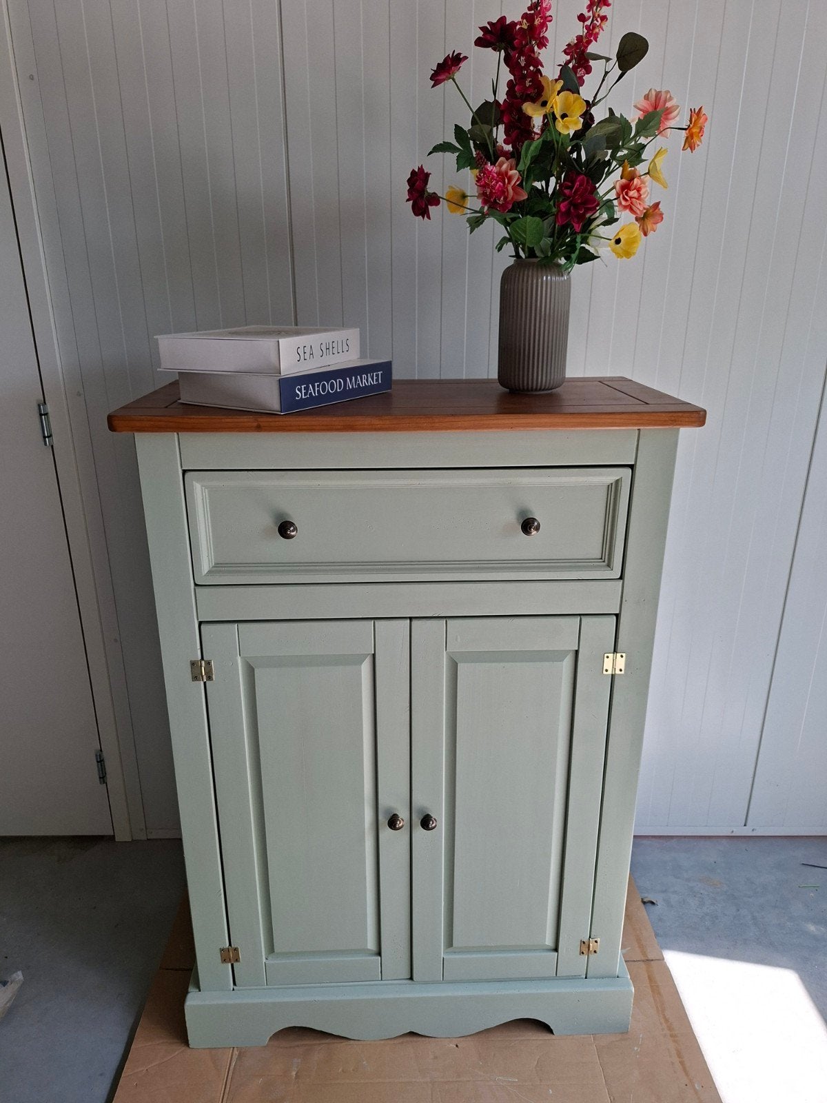 Landelijke kast | Opgeknapt | hout | Silver Moss, Ophalen, 1 of 2 laden, 100 tot 150 cm, 50 tot 100 cm