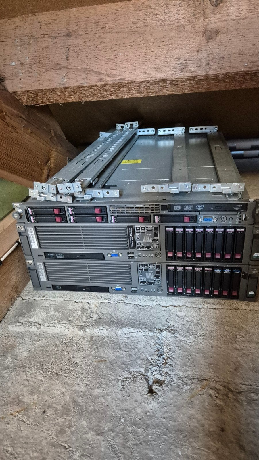 3x HP ProLiant Servers (1x DL360 G5, 2x DL380 G5) met rails, Ophalen, Gebruikt, 2 tot 3 Ghz